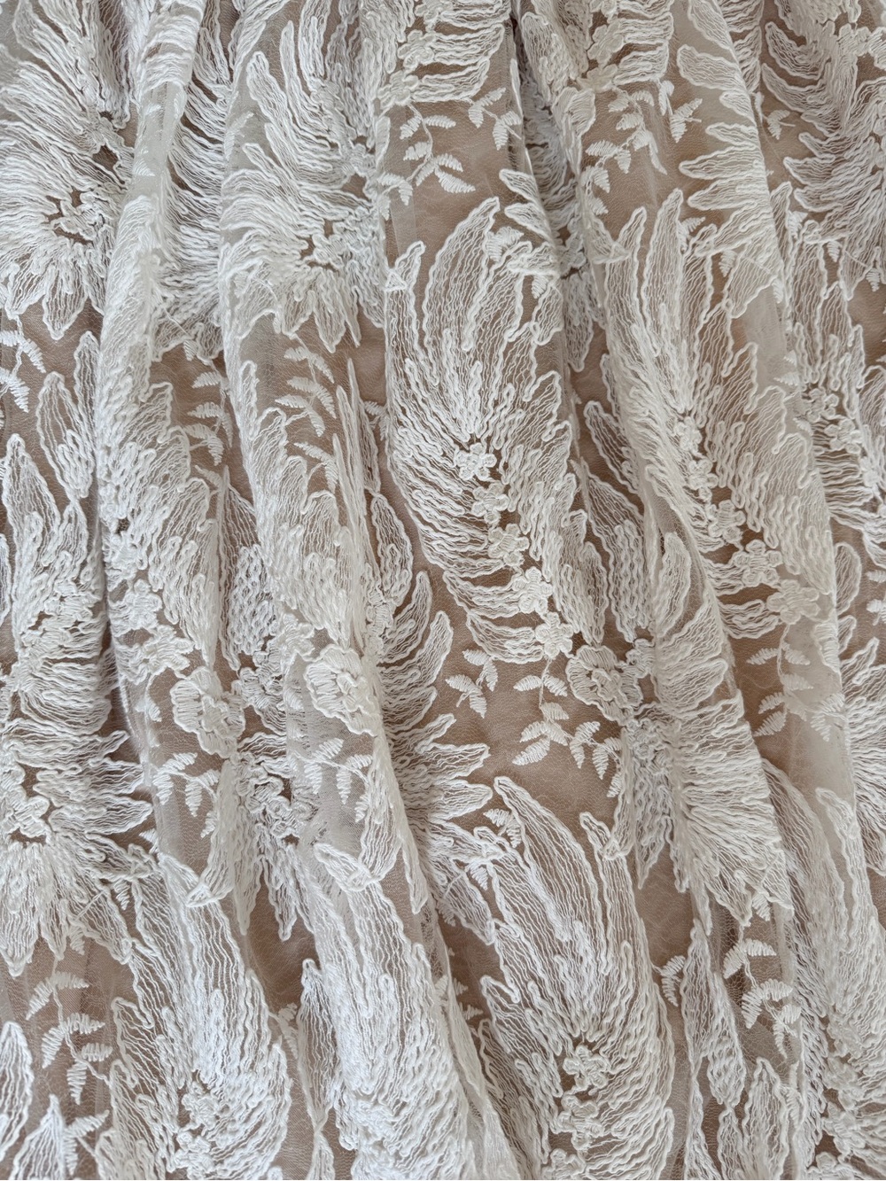 Women’s White Lace Puff Sleeve Dress by Ivy City Co. - Picture 2 of 4